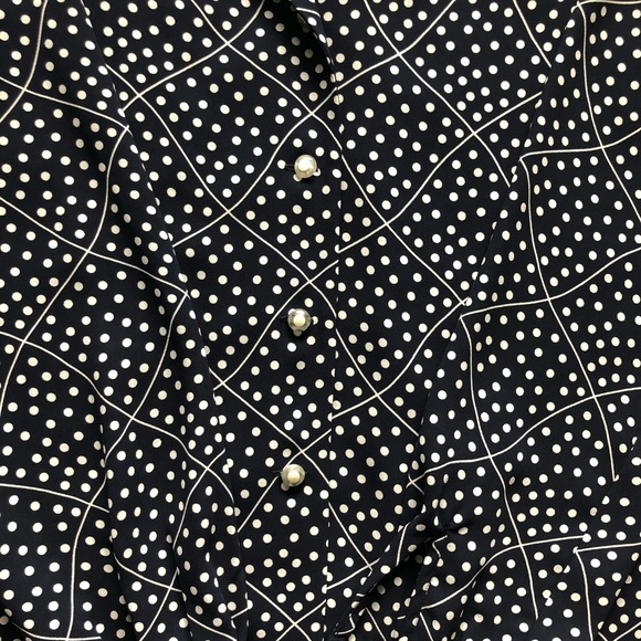 Long sleeve button down blouse💸💸 - Picture 4 of 5